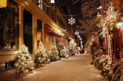 Christmas Lights Hanging in Overland Park, KS